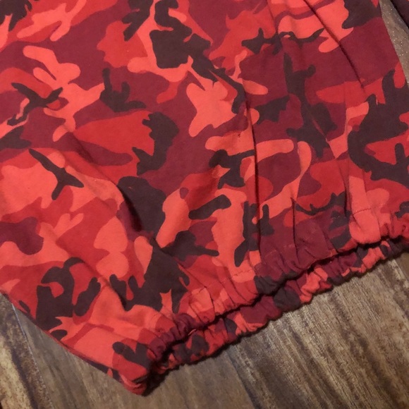 Nike Camo Crop Top Sweatshirt - Picture 2 of 5